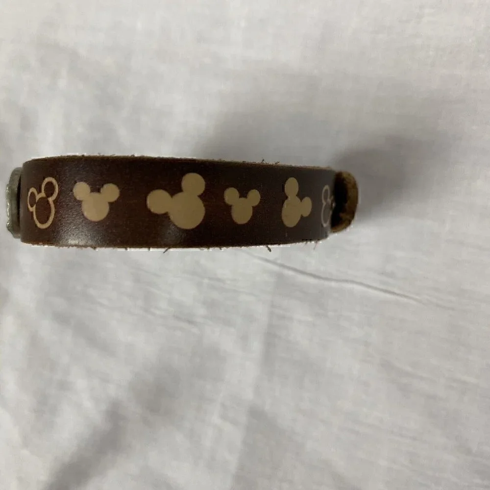 Disney Bracelet Leather Treaty Brown Brianna Leather Snap Music Note Cuff Size M